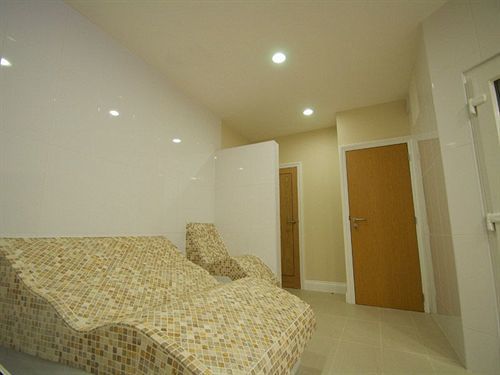 Clover Spa And Hotel Birmingham Bagian luar foto